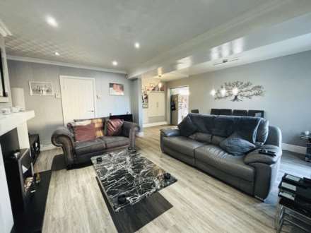 Dulas Green, Southdene, Image 7