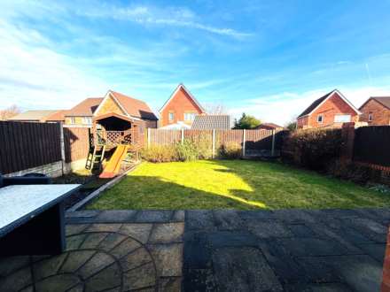 Vermont Close, Littledale, Image 18
