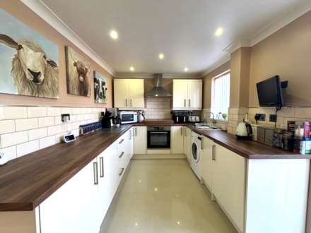 Vermont Close, Littledale, Image 4
