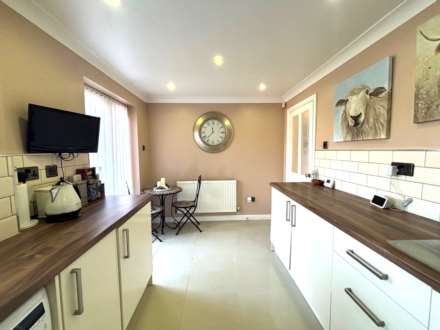 Vermont Close, Littledale, Image 5