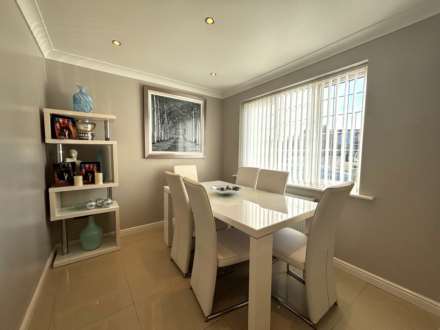 Vermont Close, Littledale, Image 6