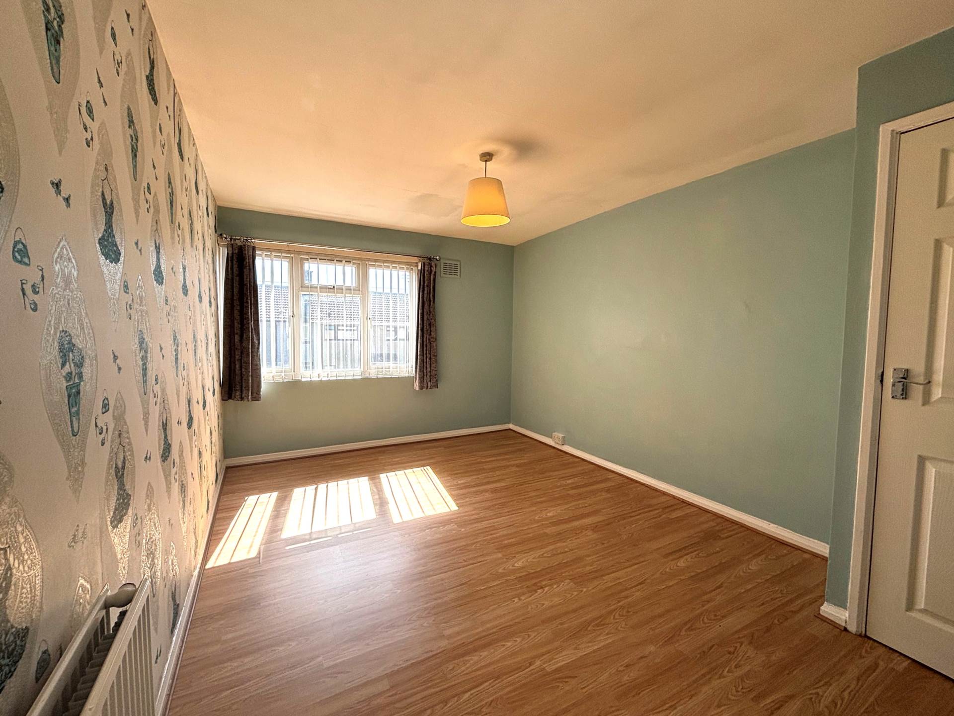 Cawthorne Avenue, Southdene, Image 9