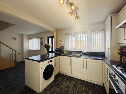 Carlile Way, Tower Hill, Image 3