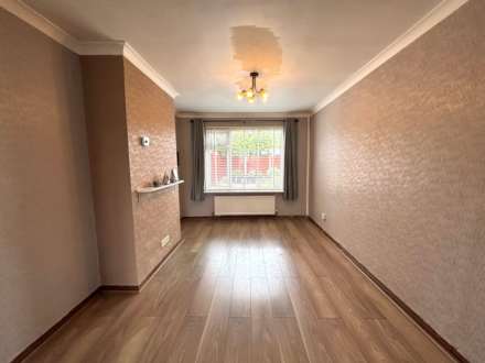 Ravenhead Ave, Southdene, Image 2