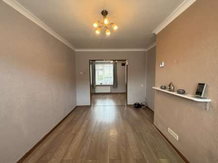 Ravenhead Ave, Southdene, Image 6