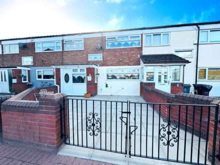 3 Bedroom Terrace, Davenport Grove, Towerhill