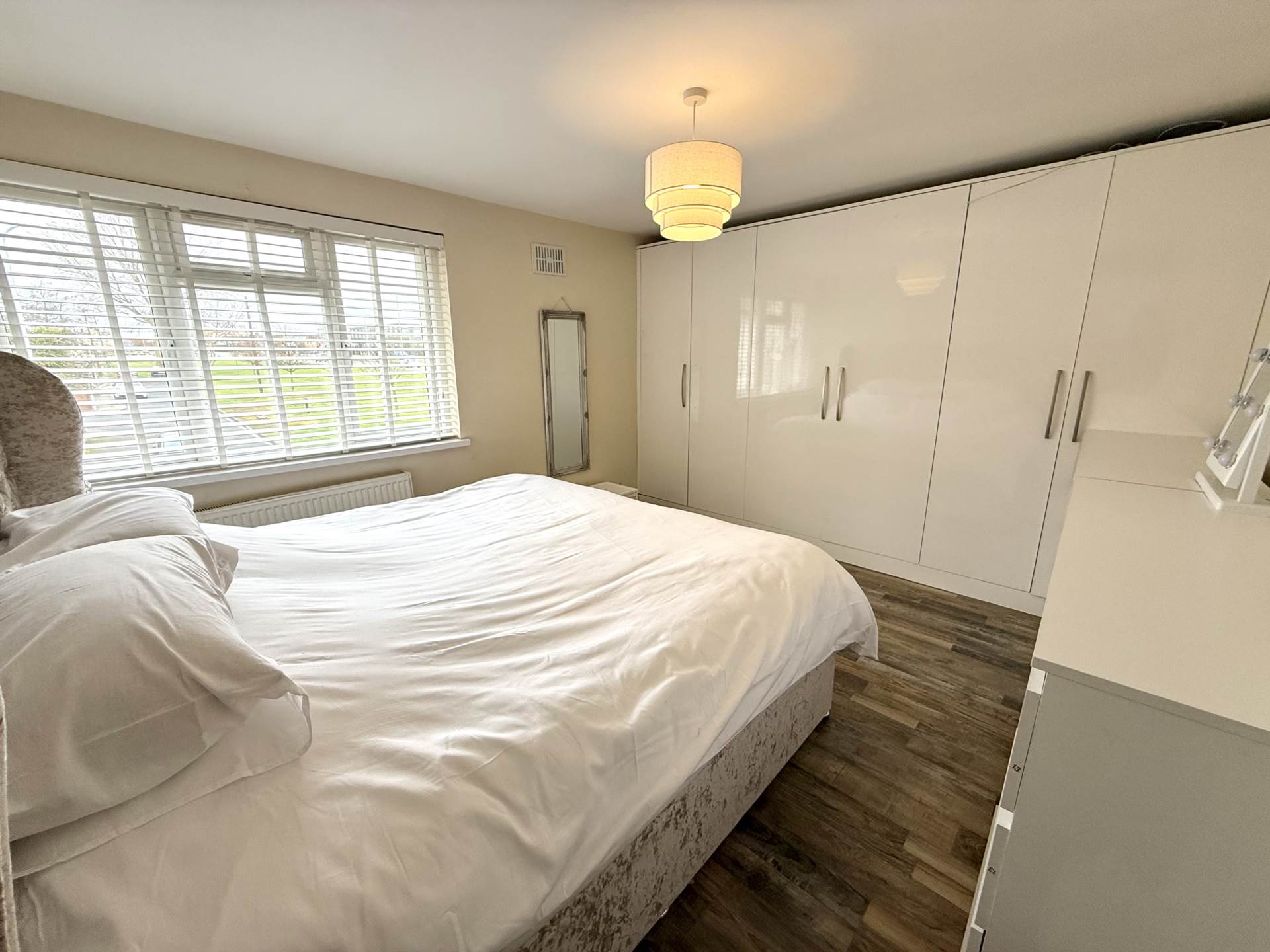 Hartwood Close, Southdene, Image 10