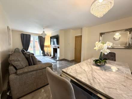 Hartwood Close, Southdene, Image 2