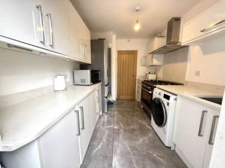 Hartwood Close, Southdene, Image 3