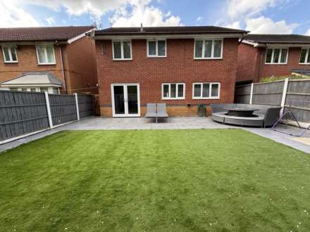 Dickens Close, Brookhaven, Image 4