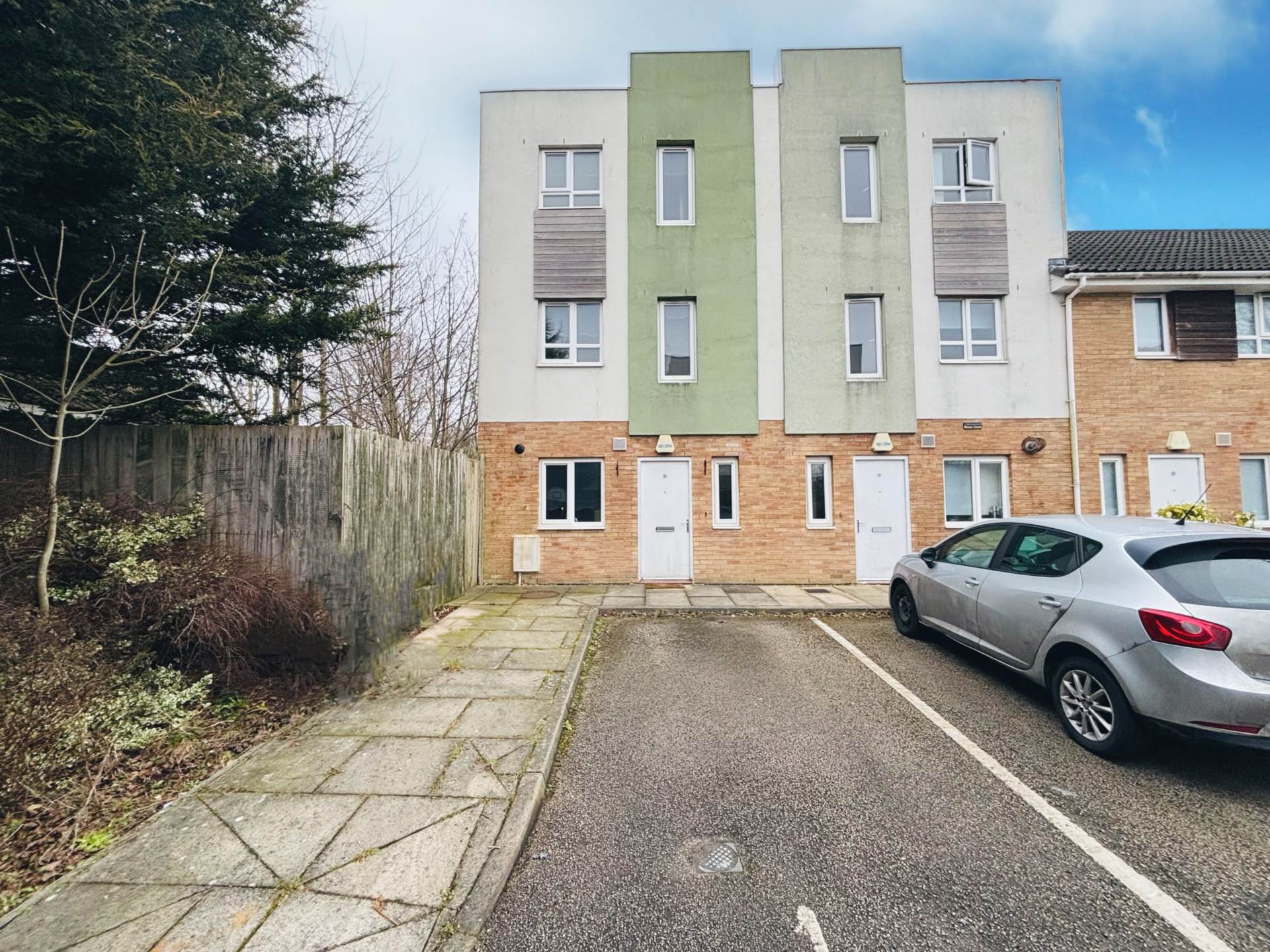 Hawthorne Drive, Northwood, Image 1