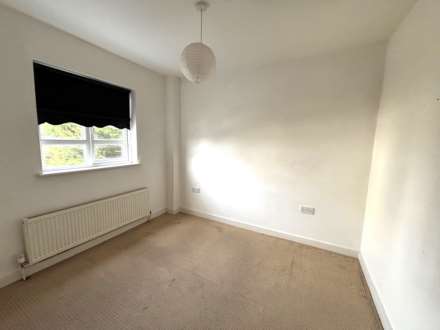 Hawthorne Drive, Northwood, Image 11
