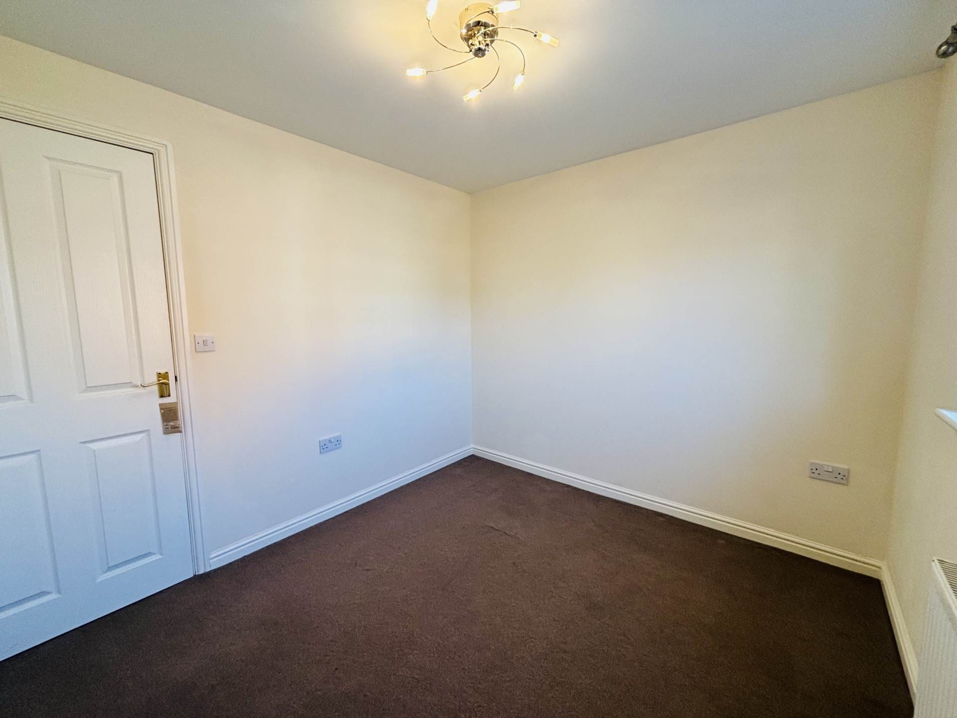 Ambleside Drive, The Venue, Image 11