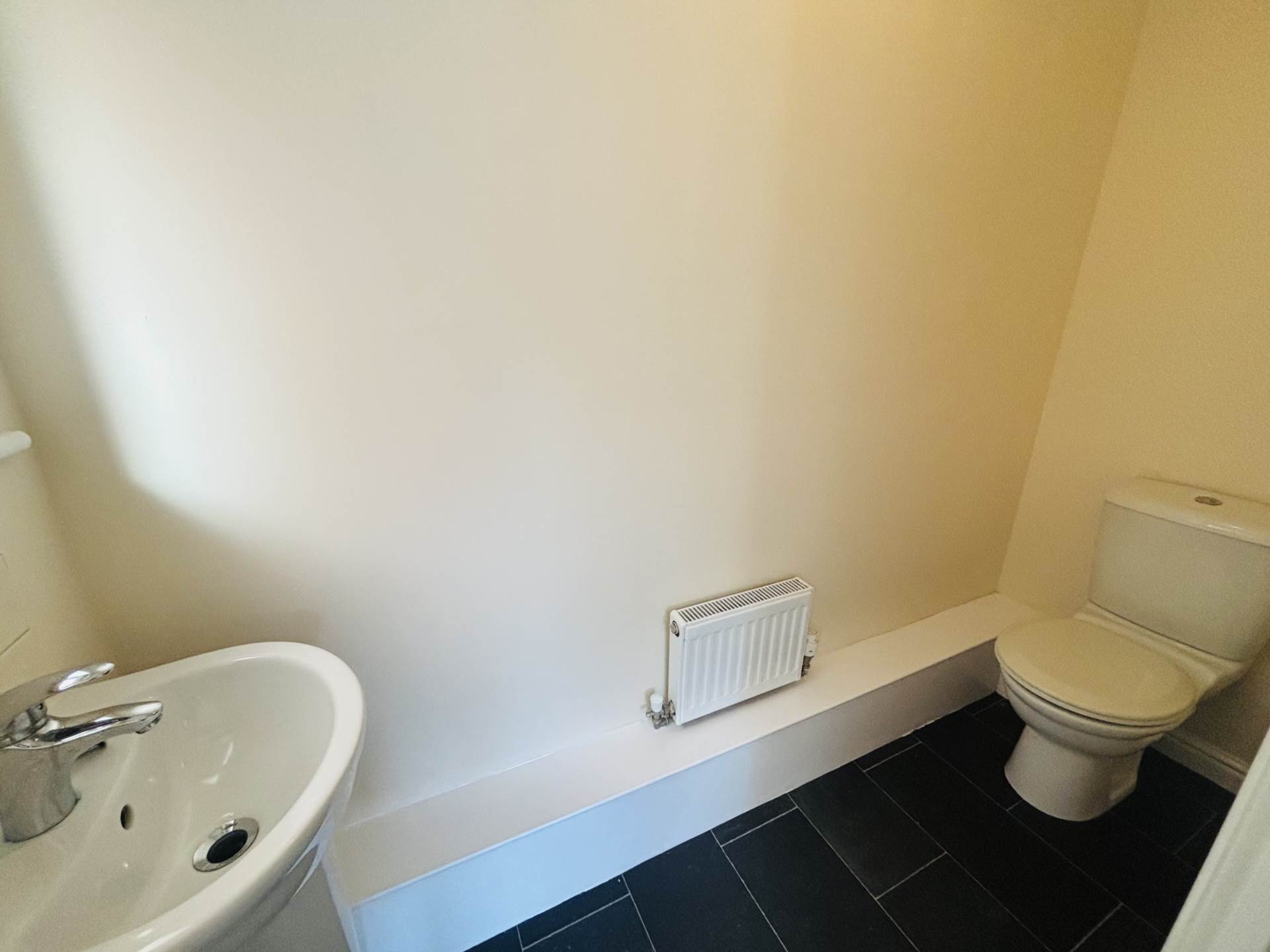 Ambleside Drive, The Venue, Image 7