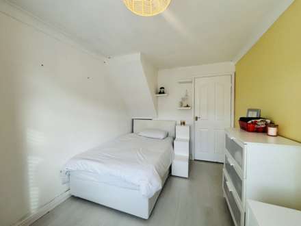 Ledsham Walk, Westvale, Image 10