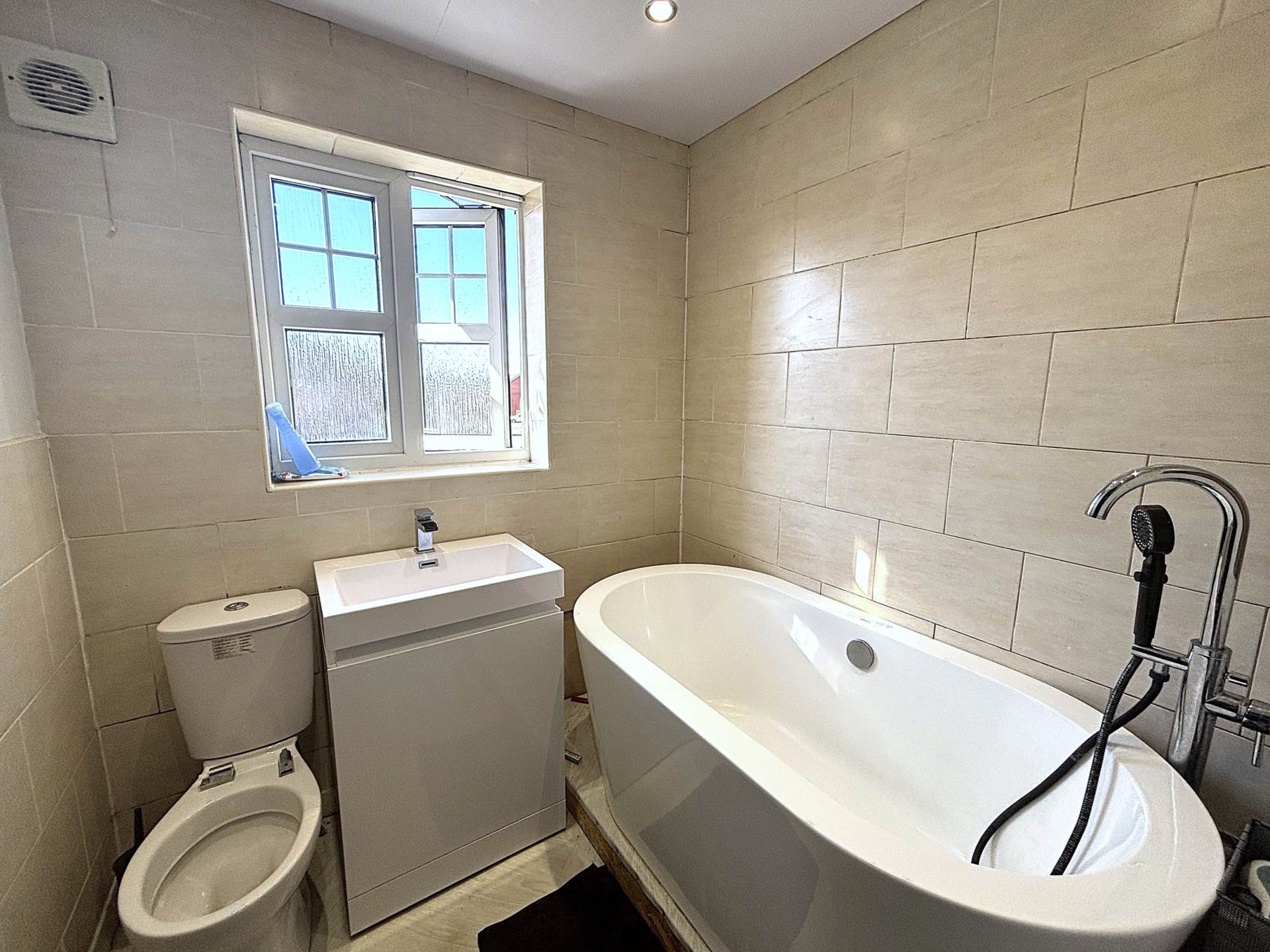 Gorelston Way, Southdene, Image 10