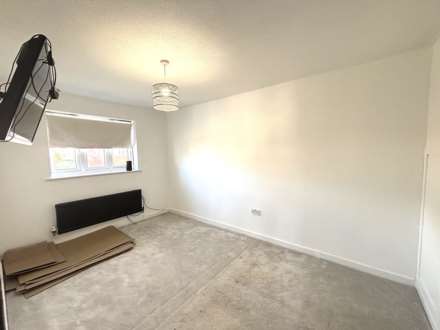 Gorelston Way, Southdene, Image 7