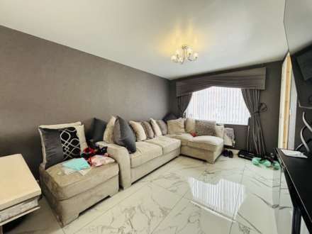 Roughwood Drive, Northwood, Image 5