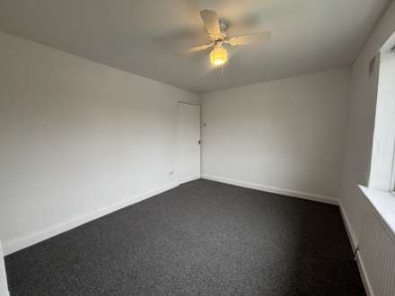 Leeside Avenue, Southdene, Image 12