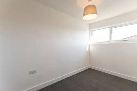 Ascot Drive, Tower Hill, Image 16