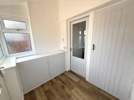 Ascot Drive, Tower Hill, Image 3