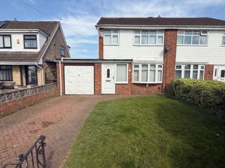 3 Bedroom Semi-Detached, Malvern Close, Mill Park