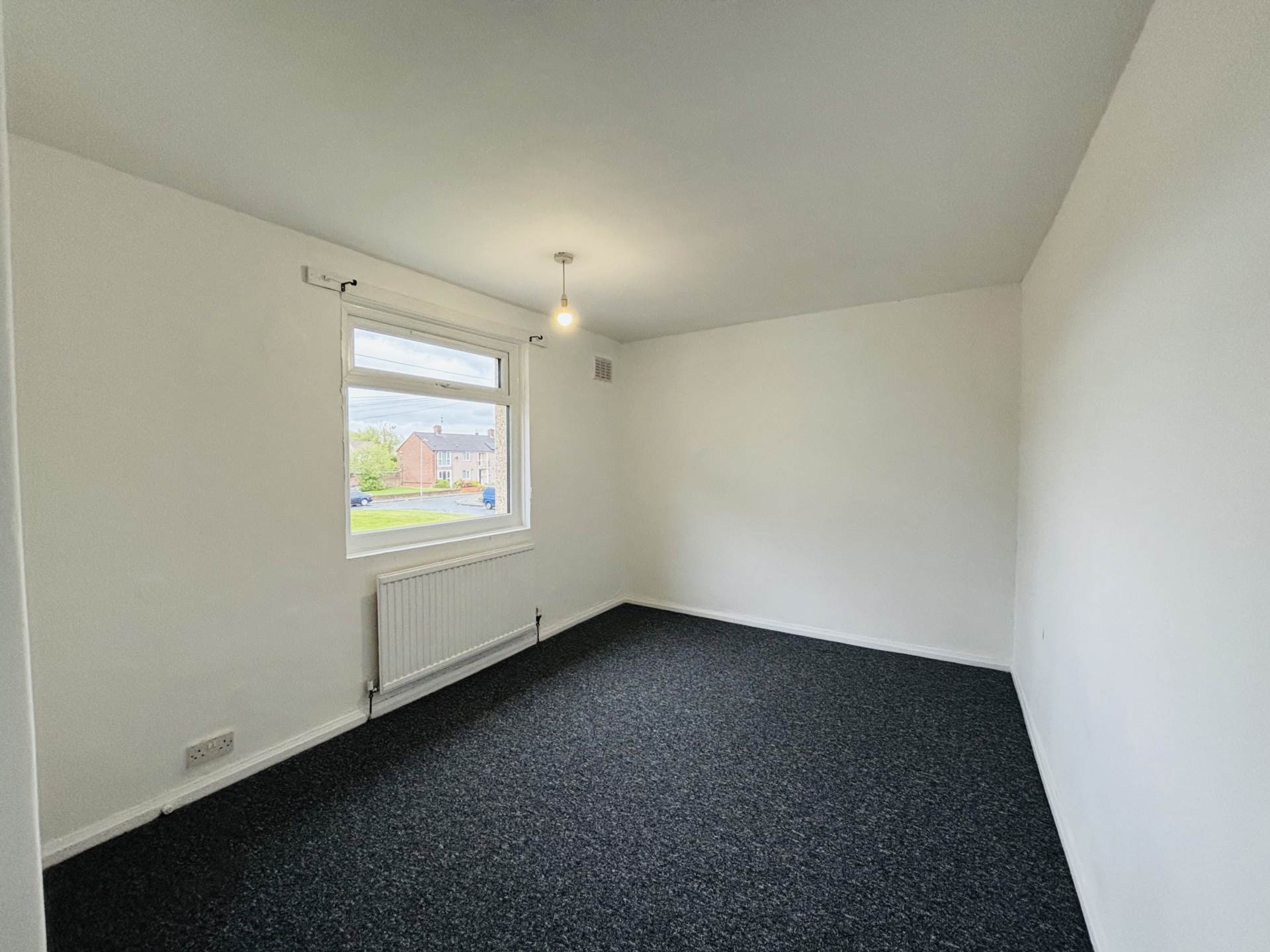 Hartwood Square, Kirkby, Image 15
