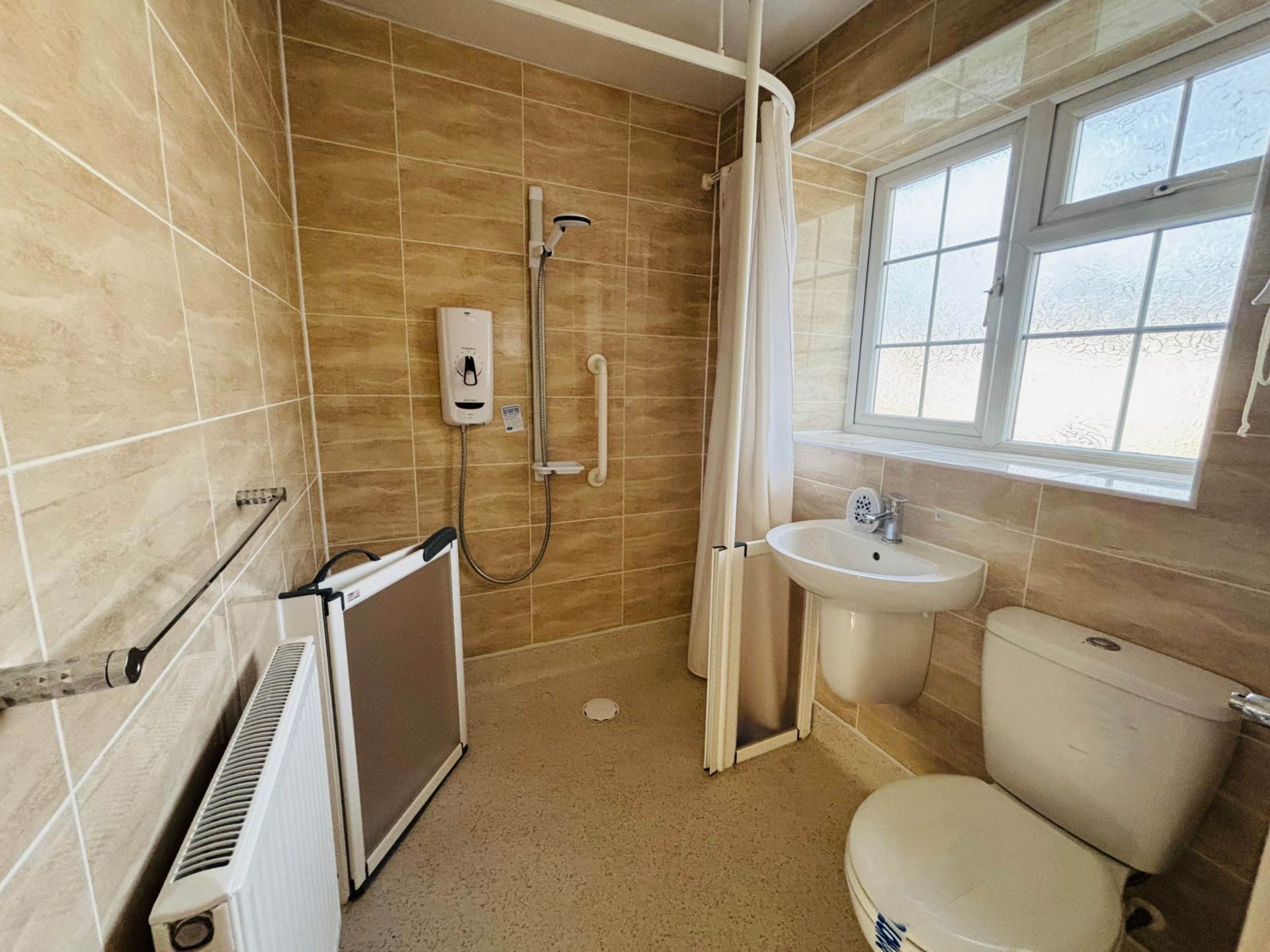 Bewley Drive, Southdene, Image 8