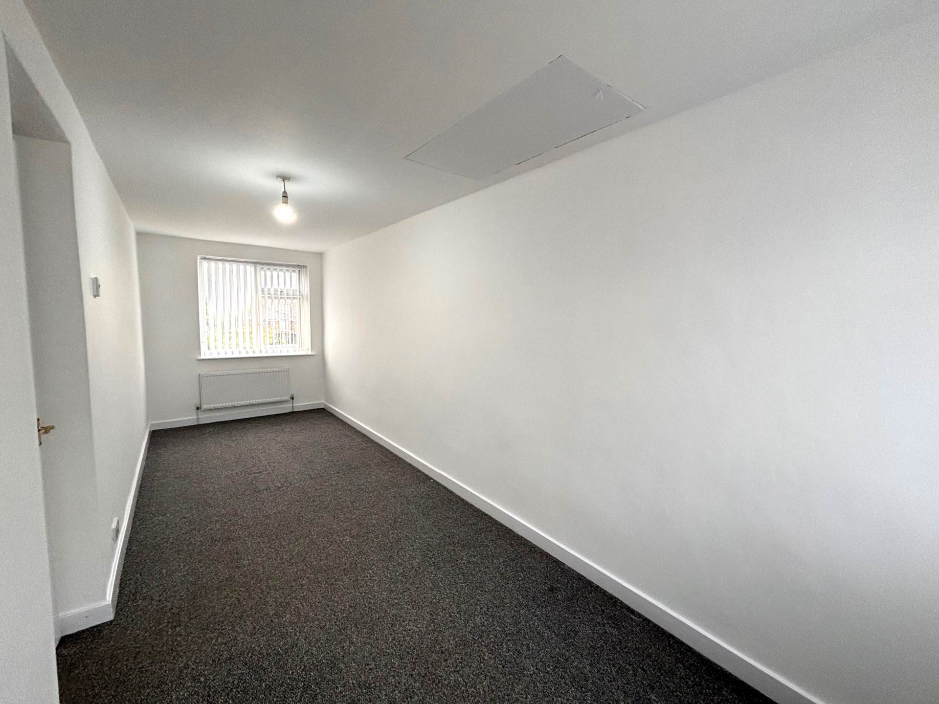 Medbourne Crescent, Southdene, Image 11
