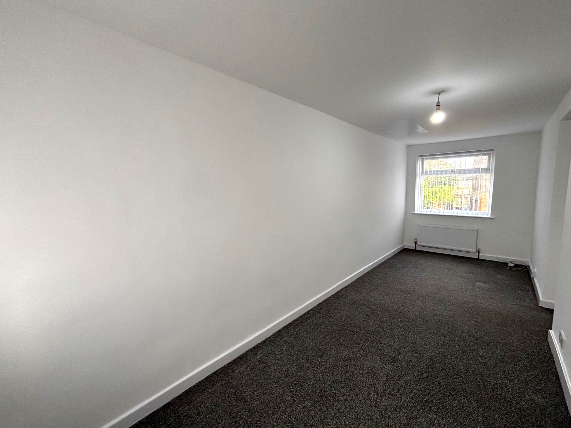 Medbourne Crescent, Southdene, Image 12