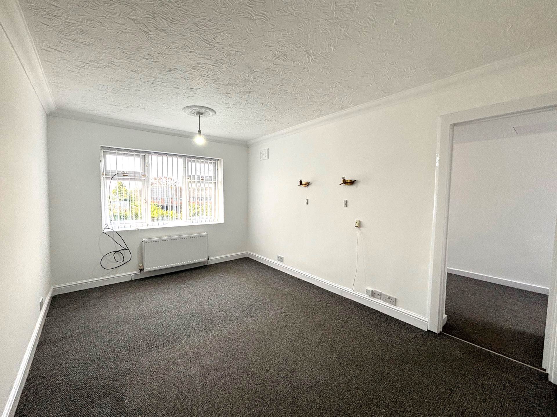 Medbourne Crescent, Southdene, Image 9