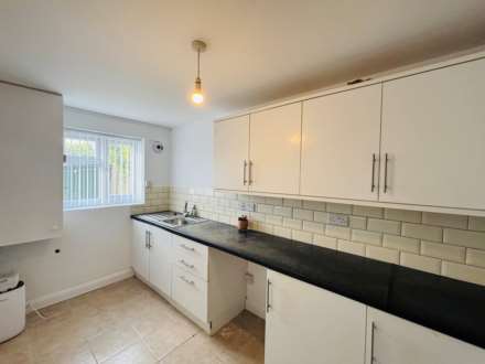 Medbourne Crescent, Southdene, Image 6