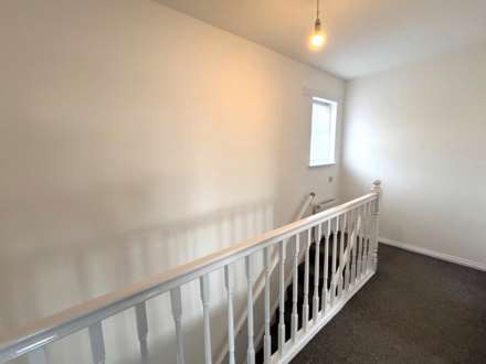 Medbourne Crescent, Southdene, Image 8