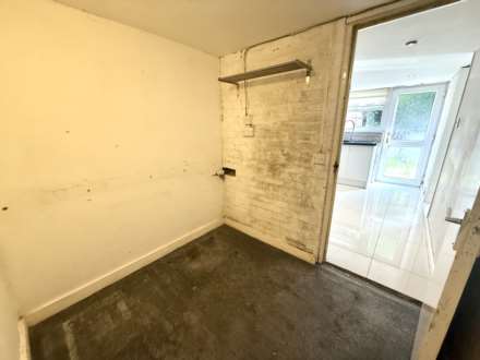 Cringles Drive, Prescot, Image 11