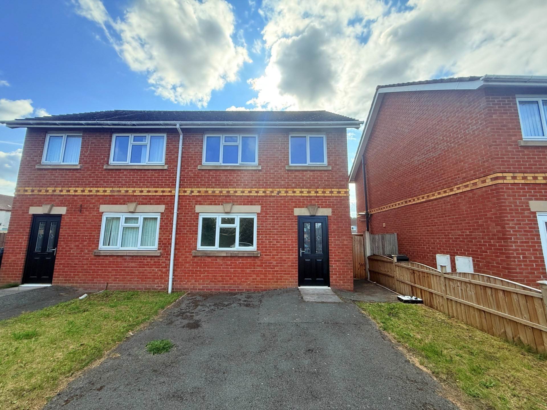 Mintor Road, Northwood, Image 1