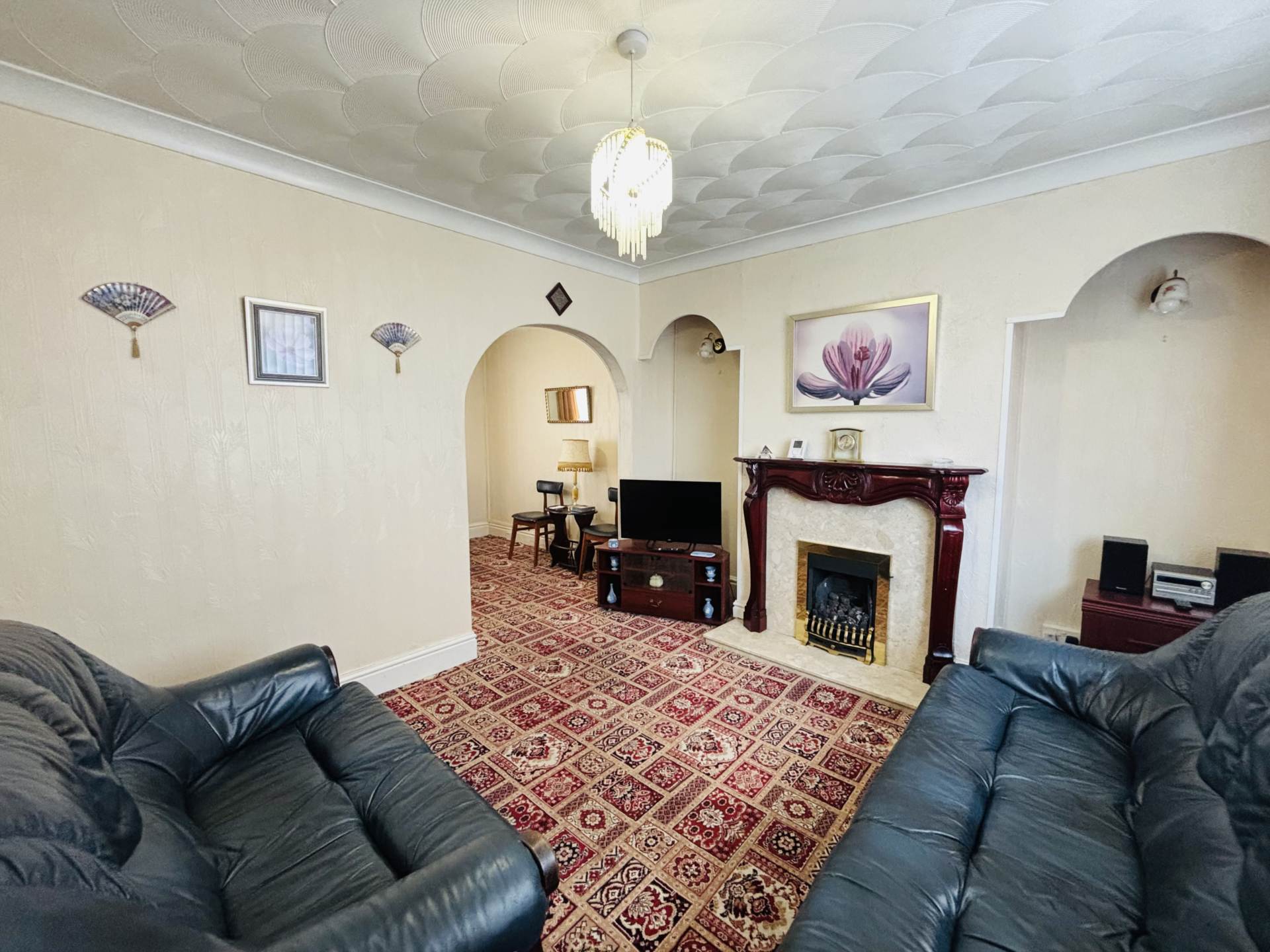 Roughdale Avenue, Southdene, Image 5