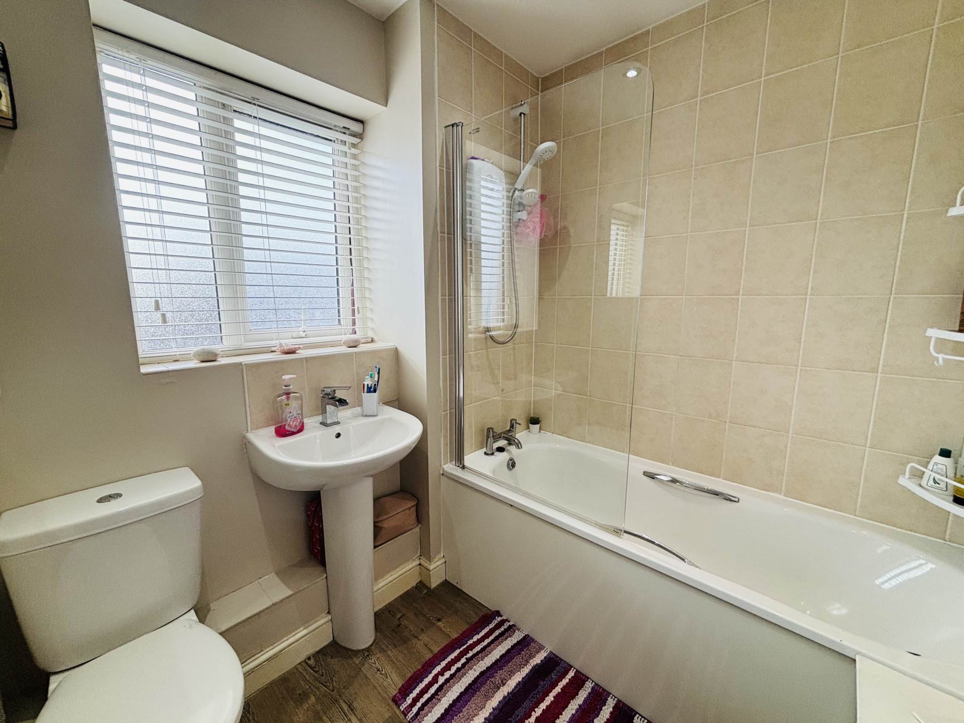 Waverley Crescent, Northwood, Image 15