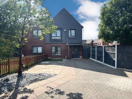 Waverley Crescent, Northwood