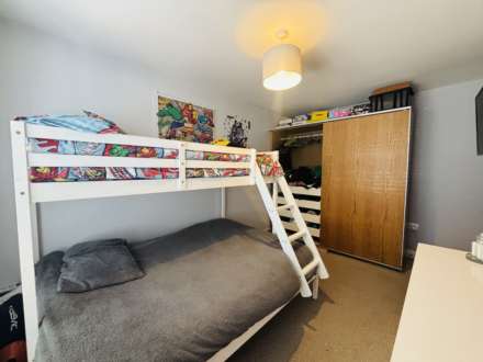 Waverley Crescent, Northwood, Image 12