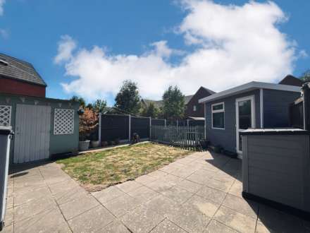 Waverley Crescent, Northwood, Image 18