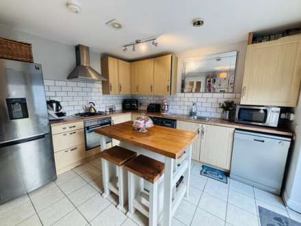 Waverley Crescent, Northwood, Image 3