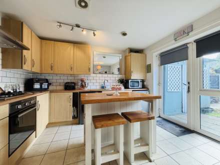Waverley Crescent, Northwood, Image 6