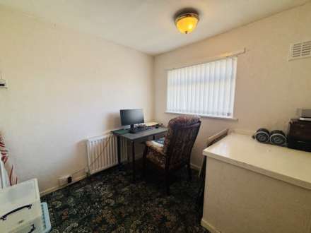 Mosslawn Road, Southdene, Image 11