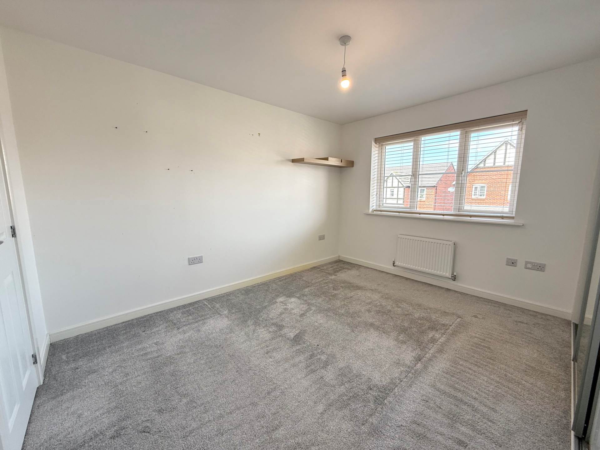 Sapling Crescent, Acornfields, Image 12