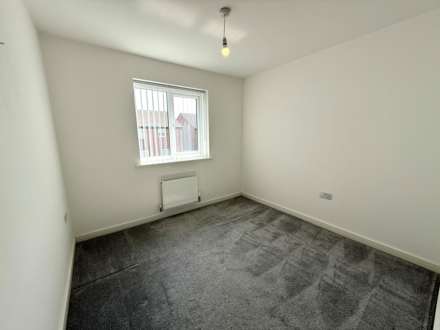 Sapling Crescent, Acornfields, Image 15