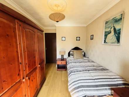 Britonside Avenue, Southdene, Image 13