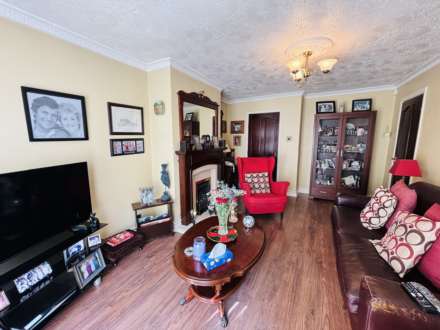 Britonside Avenue, Southdene, Image 5