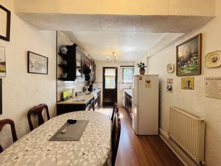 Britonside Avenue, Southdene, Image 8