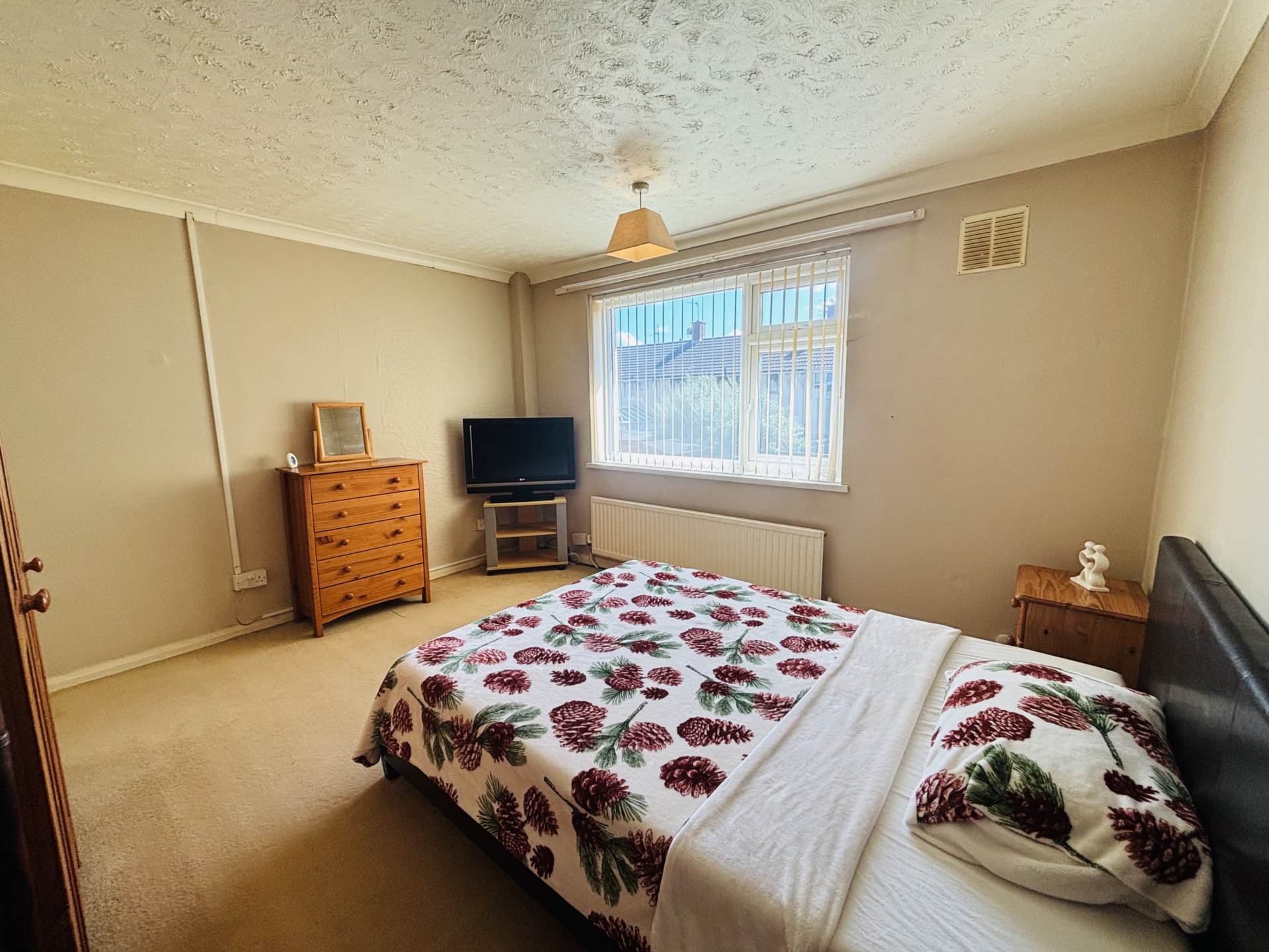 Chadlow Road, Southdene, Image 16