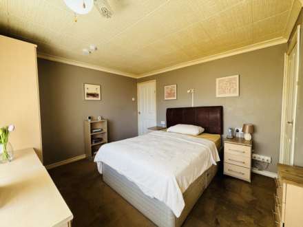 Chadlow Road, Southdene, Image 12